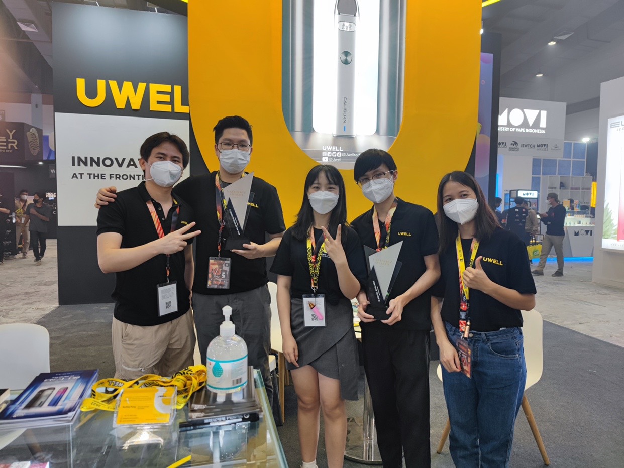UWELL at VapeFair 2022Surprising Attendees with F